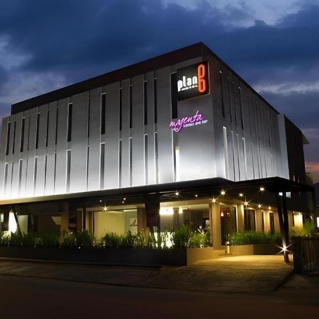 Plan B Hotel Padang  Buitenkant foto