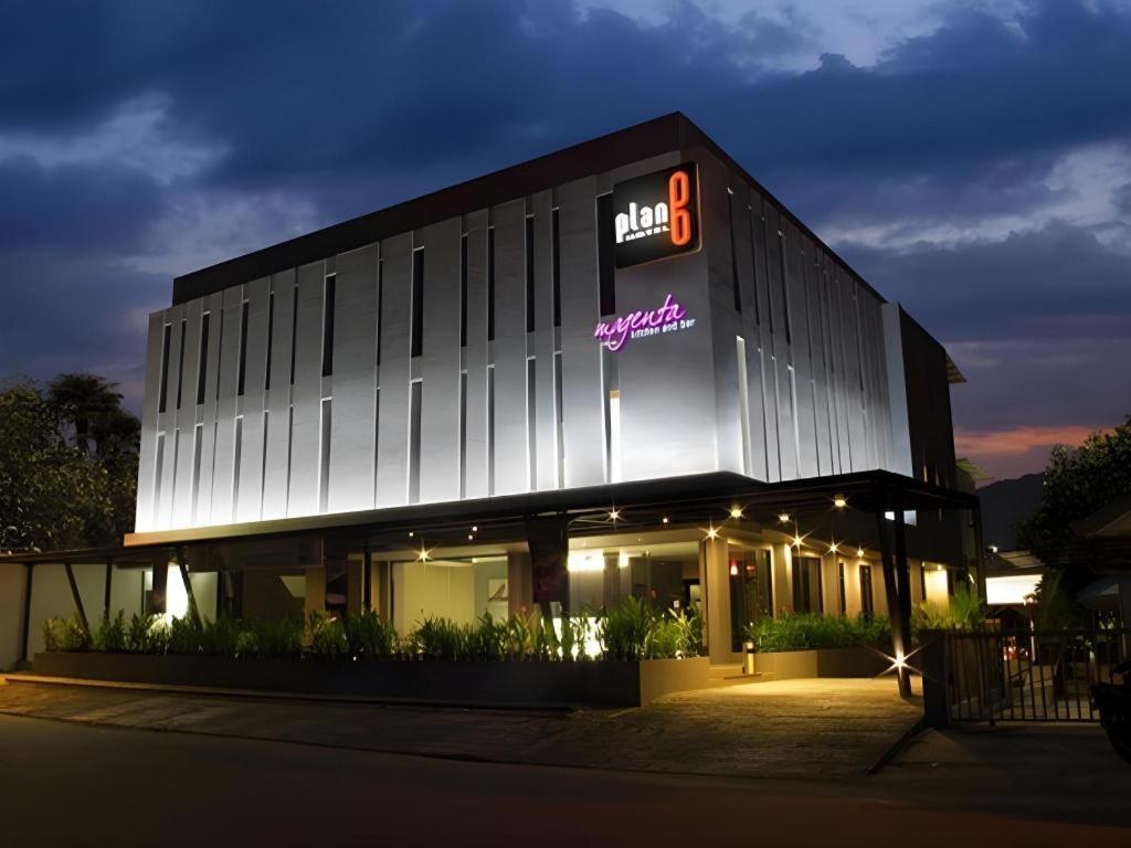 Plan B Hotel Padang  Buitenkant foto