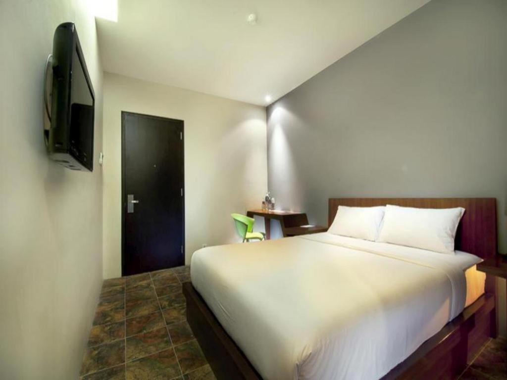 Plan B Hotel Padang  Buitenkant foto