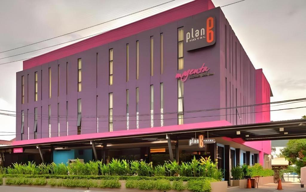 Plan B Hotel Padang  Buitenkant foto