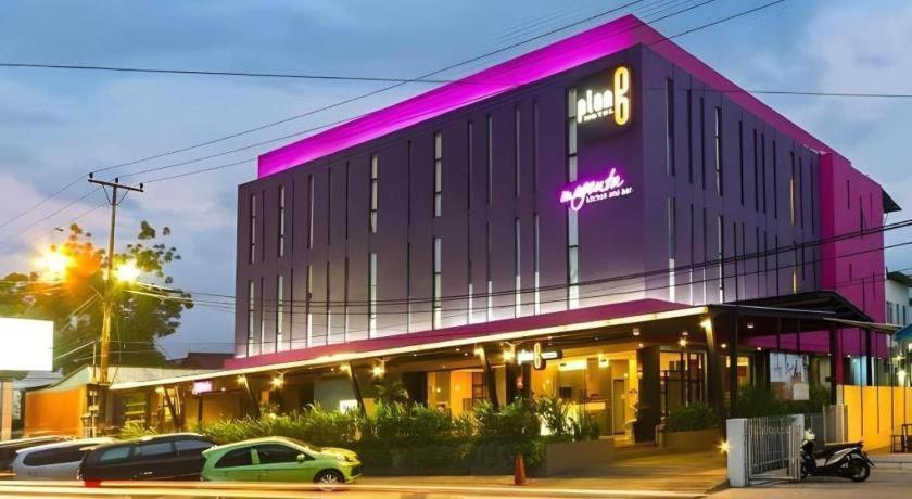 Plan B Hotel Padang  Buitenkant foto